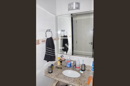 Casa à venda com 173m², 3 quartos e 3 vagasSuíte do Quarto 01 com Varanda