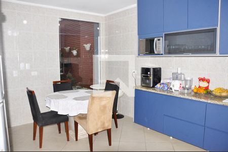 Casa à venda com 173m², 3 quartos e 3 vagasCozinha