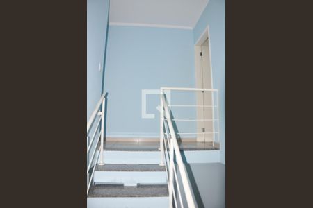 Casa à venda com 173m², 3 quartos e 3 vagasEscada - Quartos