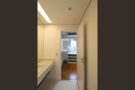 Apartamento para alugar com 90m², 2 quartos e sem vagaBanheiro da Suíte