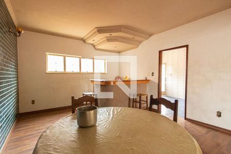 Casa para alugar com 277m², 5 quartos e NaN vagasSala Jantar / Bar