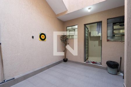 Casa à venda com 100m², 3 quartos e 1 vagaQuintal