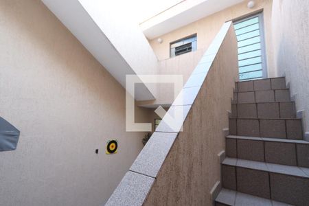 Casa à venda com 100m², 3 quartos e 1 vagaEscadaria