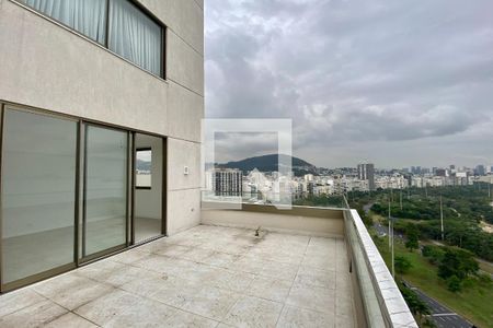 Apartamento à venda com 181m², 3 quartos e 1 vagaSuite 3 - Varanda