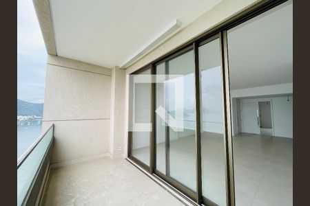 Apartamento à venda com 151m², 3 quartos e 1 vagaVaranda