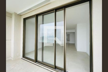 Apartamento à venda com 151m², 3 quartos e 1 vagaVaranda