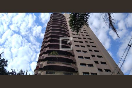 Apartamento para alugar com 254m², 4 quartos e 4 vagasFachada