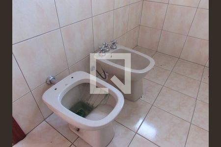 Apartamento para alugar com 254m², 4 quartos e 4 vagasBanheiro da Suíte 1