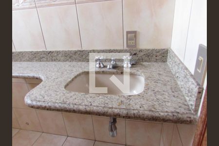 Apartamento para alugar com 254m², 4 quartos e 4 vagasBanheiro