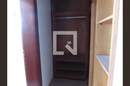 Apartamento para alugar com 254m², 4 quartos e 4 vagasCloset da suíte 1