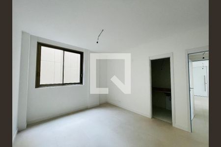 Apartamento à venda com 155m², 3 quartos e 1 vagaQuarto Suíte 2