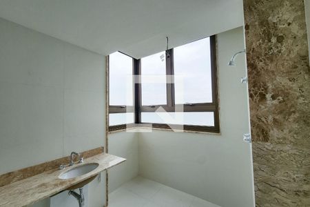 Apartamento à venda com 148m², 4 quartos e 1 vagaBanheiro da Suíte 3