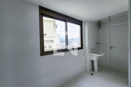 Apartamento à venda com 148m², 4 quartos e 1 vagaÁrea de Serviço