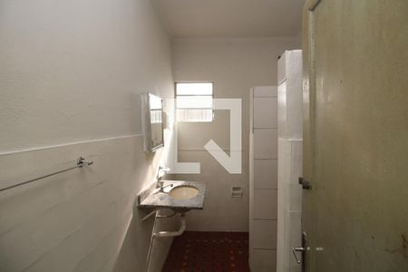 Casa à venda com 135m², 3 quartos e 2 vagasBanheiro