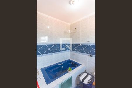 Casa à venda com 250m², 4 quartos e 4 vagasCasa 2- Banheiro da Suíte