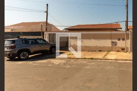 Casa à venda com 250m², 4 quartos e 4 vagasFachada