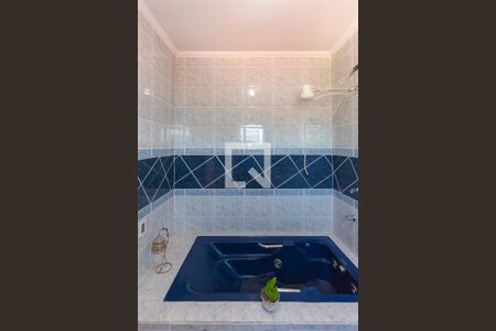 Casa à venda com 250m², 4 quartos e 4 vagasCasa 2- Banheiro da Suíte