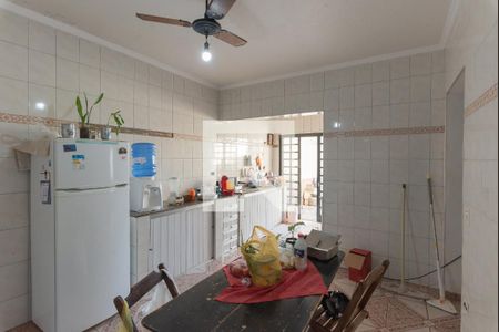 Casa à venda com 250m², 4 quartos e 4 vagasCasa 2 Cozinha