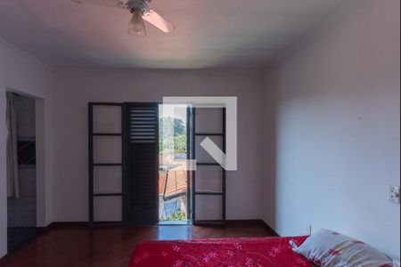 Casa à venda com 250m², 4 quartos e 4 vagasCasa 2- Suíte