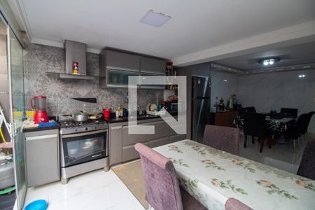 Casa à venda com 108m², 3 quartos e 2 vagasCozinha