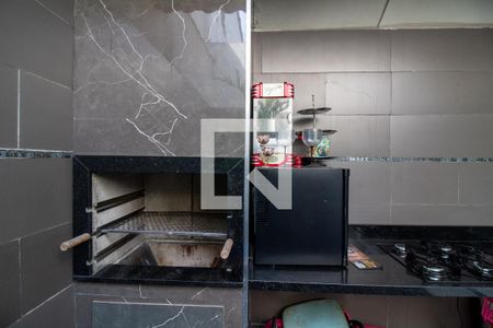 Casa à venda com 108m², 3 quartos e 2 vagasQuintal - Churrasqueira