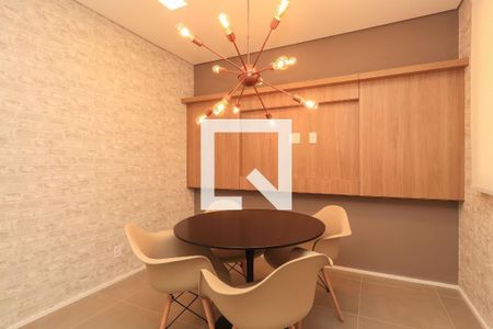 Apartamento à venda com 32m², 2 quartos e 1 vaga Apartamento à venda com 32m², 2 quartos e 1 vagaÁrea comum