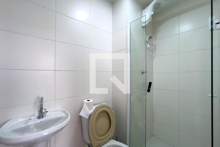 Apartamento à venda com 32m², 2 quartos e 1 vaga Apartamento à venda com 32m², 2 quartos e 1 vagaBanheiro