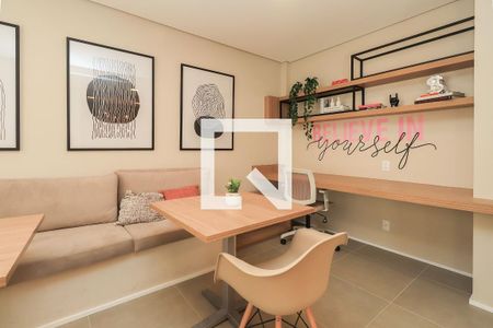 Apartamento à venda com 32m², 2 quartos e 1 vaga Apartamento à venda com 32m², 2 quartos e 1 vagaÁrea comum
