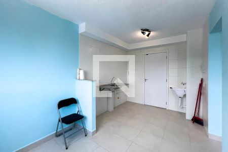 Apartamento à venda com 32m², 2 quartos e 1 vaga Apartamento à venda com 32m², 2 quartos e 1 vagaSala e cozinha