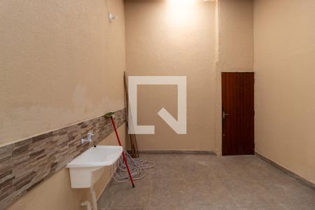 Casa para alugar com 100m², 2 quartos e 1 vagaQuintal Fundos/Área de Serviço 