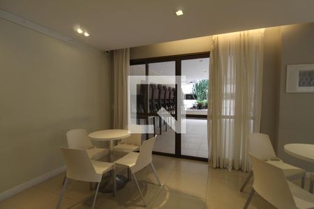 Apartamento à venda com 160m², 3 quartos e 2 vagasÁrea comum - Salão de festas 2