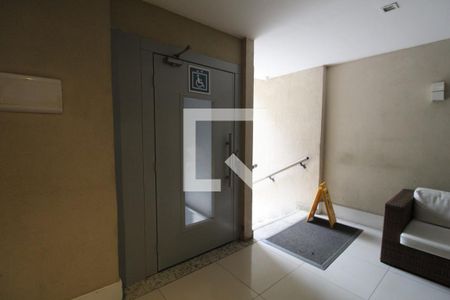 Apartamento à venda com 160m², 3 quartos e 2 vagasÁrea comum - Acessibilidade