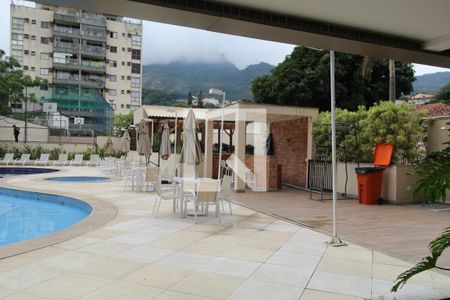 Apartamento à venda com 160m², 3 quartos e 2 vagasÁrea comum - Piscina
