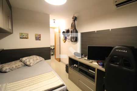 Apartamento à venda com 160m², 3 quartos e 2 vagasSuíte 2