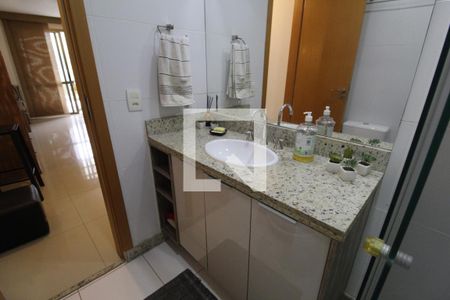 Apartamento à venda com 160m², 3 quartos e 2 vagasBanheiro social