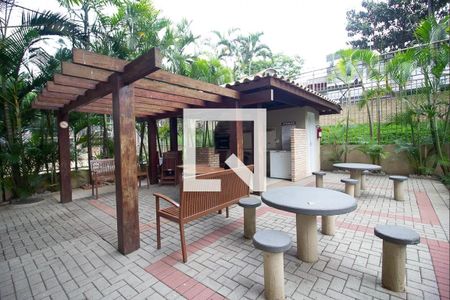 Apartamento à venda com 75m², 3 quartos e 2 vagas Apartamento à venda com 75m², 3 quartos e 2 vagasÁrea comum - Churrasqueira