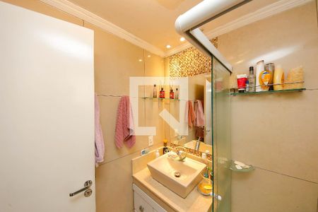 Apartamento à venda com 75m², 3 quartos e 2 vagas Apartamento à venda com 75m², 3 quartos e 2 vagasBanheiro da Suíte