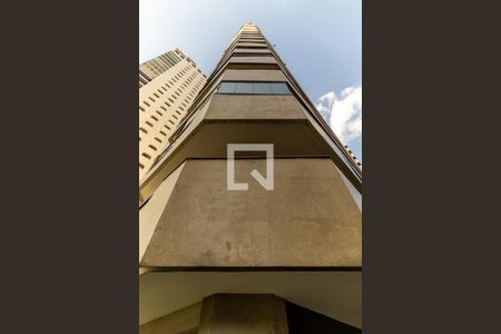 Apartamento à venda com 300m², 3 quartos e 4 vagasFachada