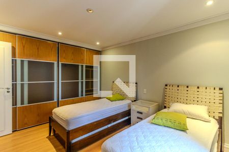 Apartamento à venda com 300m², 3 quartos e 4 vagasQuarto 2