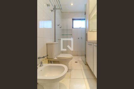 Apartamento à venda com 300m², 3 quartos e 4 vagasBanheiro Social