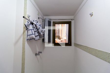 Apartamento à venda com 76m², 2 quartos e 1 vaga Apartamento à venda com 76m², 2 quartos e 1 vagaBanheiro Social