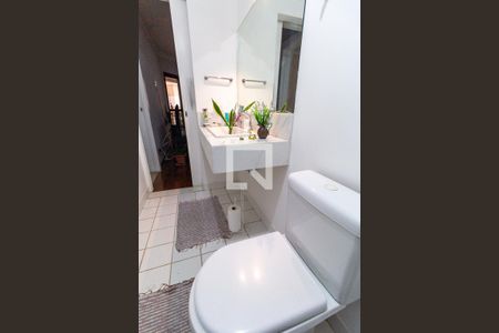 Apartamento à venda com 76m², 2 quartos e 1 vaga Apartamento à venda com 76m², 2 quartos e 1 vagaBanheiro Social