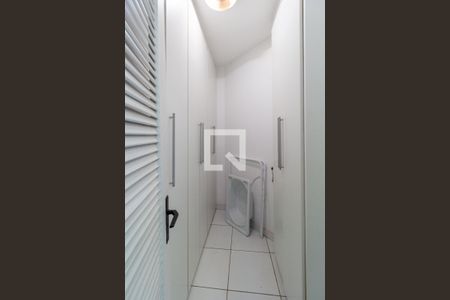 Apartamento à venda com 76m², 2 quartos e 1 vaga Apartamento à venda com 76m², 2 quartos e 1 vagaÁrea de Serviço - Despensa