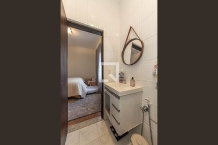 Casa à venda com 300m², 4 quartos e 5 vagasBanheiro da Suíte 1