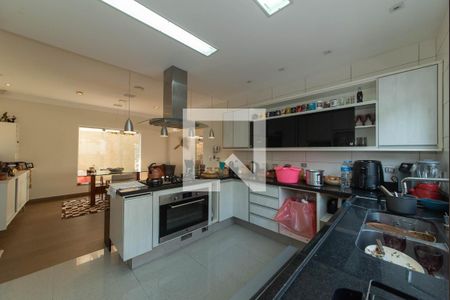 Casa à venda com 300m², 4 quartos e 5 vagasCozinha