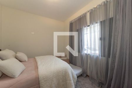 Casa à venda com 300m², 4 quartos e 5 vagasSuíte 1