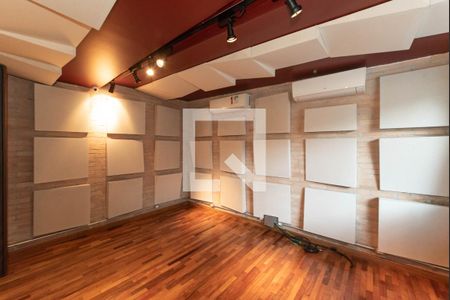 Casa à venda com 300m², 4 quartos e 5 vagasEstúdio Musical