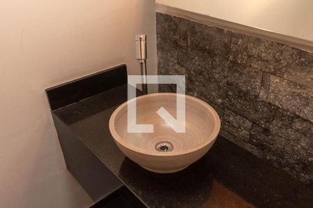 Casa à venda com 300m², 4 quartos e 5 vagasLavabo da Área Gourmet