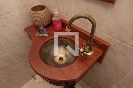 Casa à venda com 300m², 4 quartos e 5 vagasLavabo