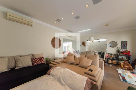 Sala de casa à venda com 4 quartos, 300m² em Cursino, São Paulo